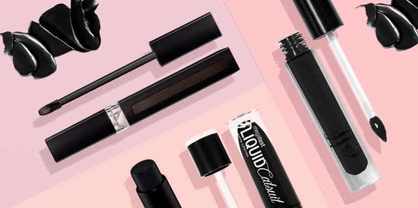 7298356 black lipstick